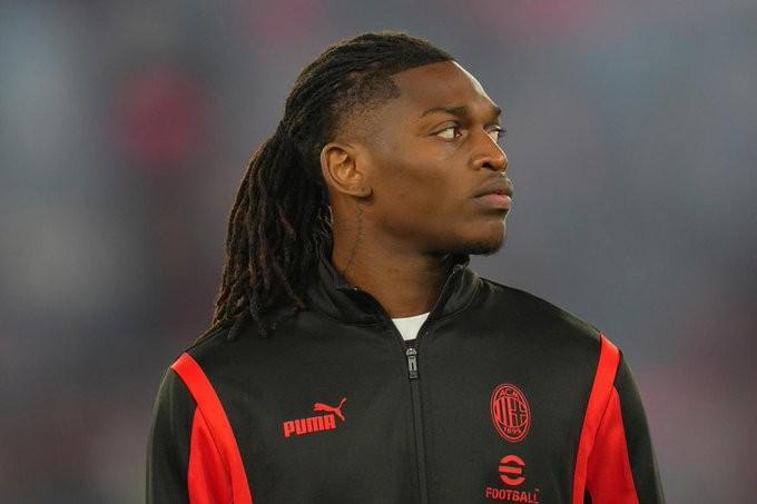 pg电子游戏官网官方网站-跟队记者：莱奥的小腿仍有些不适，出战博洛尼亚的可能性较小