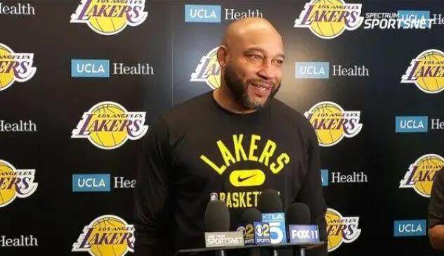 韦少高效湖人仍输球 哈姆套用雄鹿打法失灵