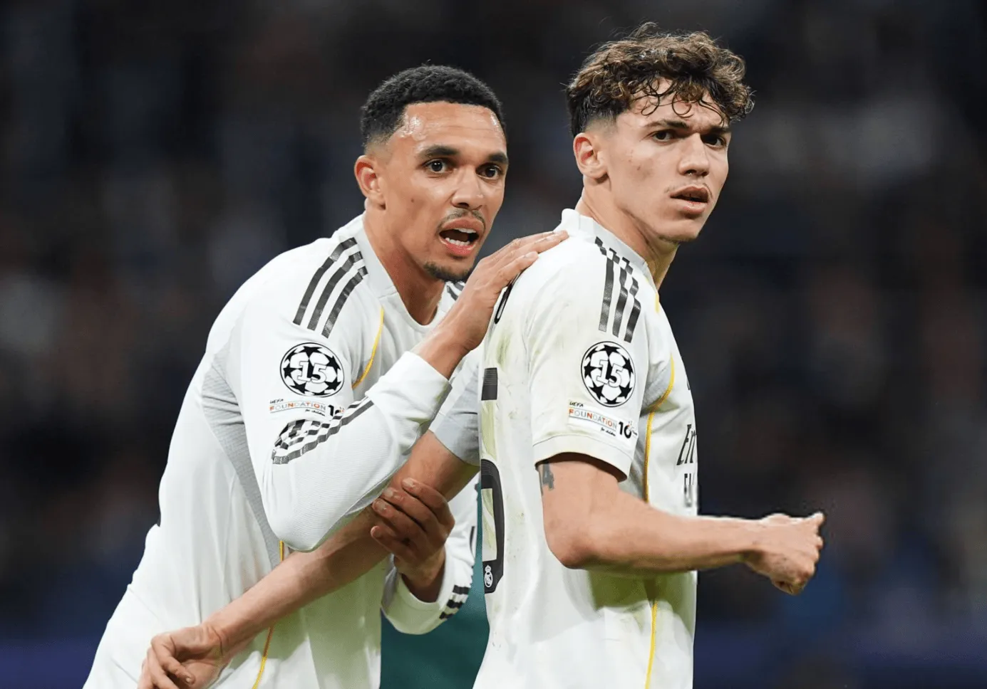 pg电子游戏官网官方网站-阿诺德本场4次夺回球权，2解围2抢断1过人，11次丢球权